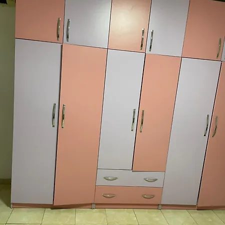 Oia Apartment, Tirana *