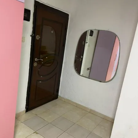 Apartment Oia Apartment, Tirana *